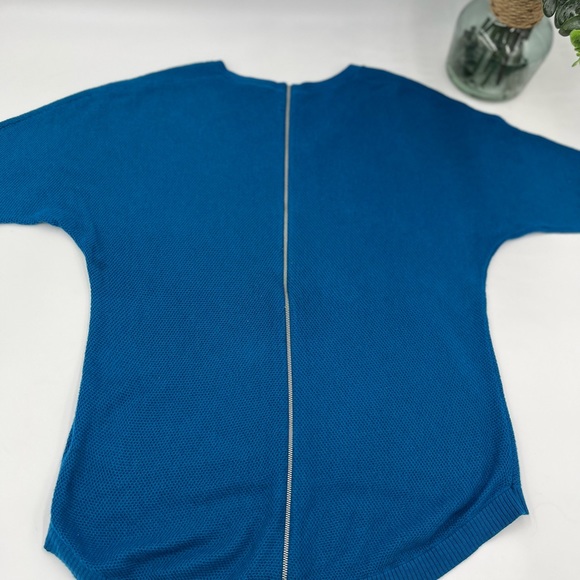 Express Hi Lo Sweater Extra Small - Picture 4 of 5